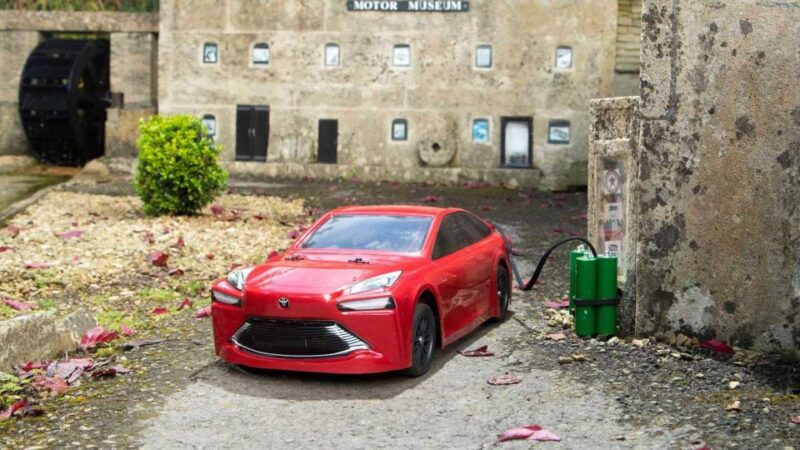 Toyota Mirai RC car draws power from a mini hydrogen fuel cell